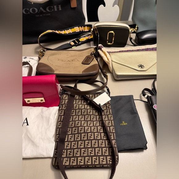 Louis Vuitton, Prada, Fendi, Furla, Tiffany, Coach, Tory Burch and Kate Spade ✅ - Picture 3 of 7